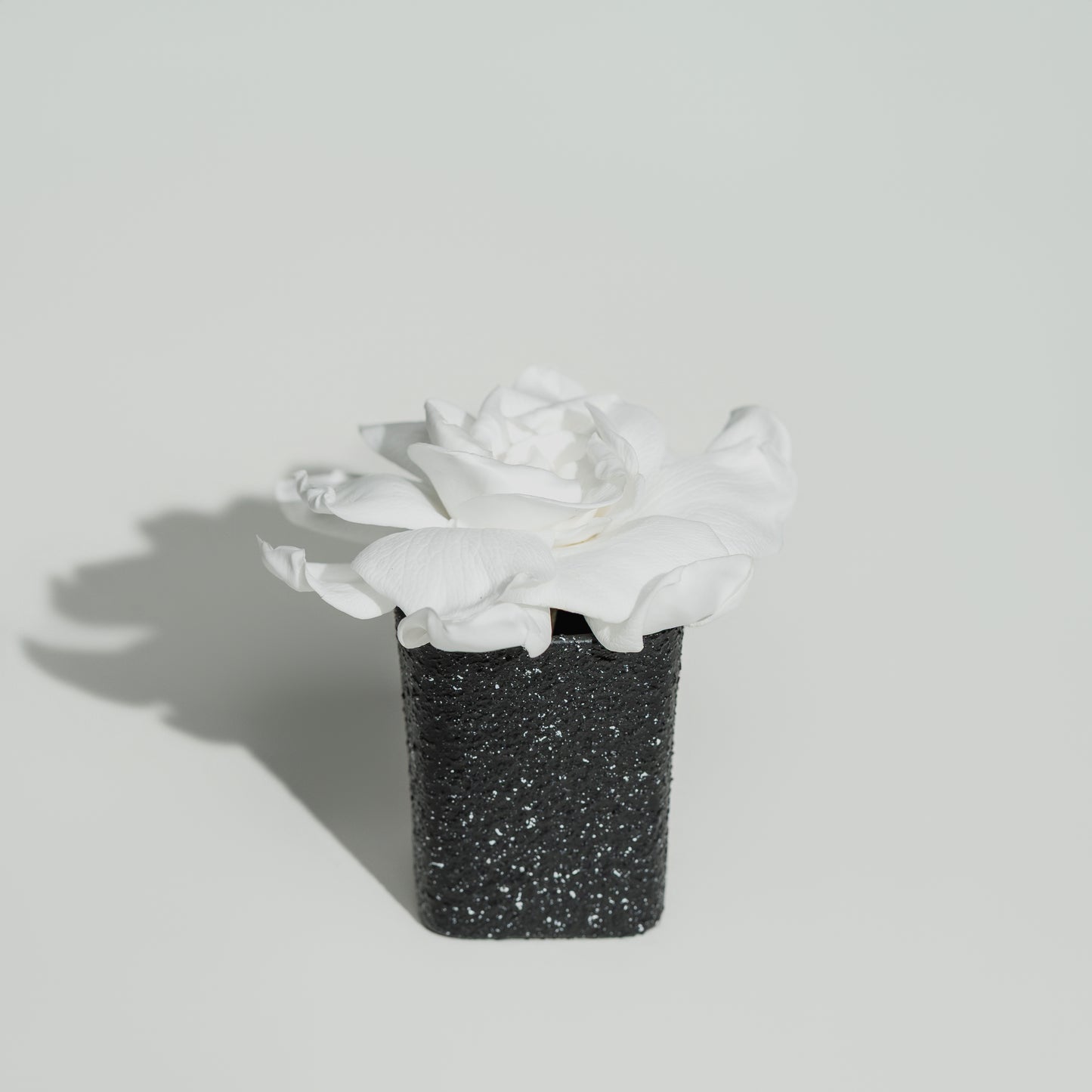 Obsidian Vase Gardenia