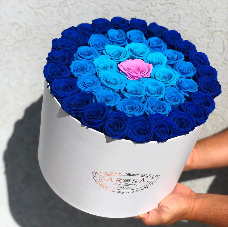 Arosa Aruba custom rose arrangement delivery in aruba