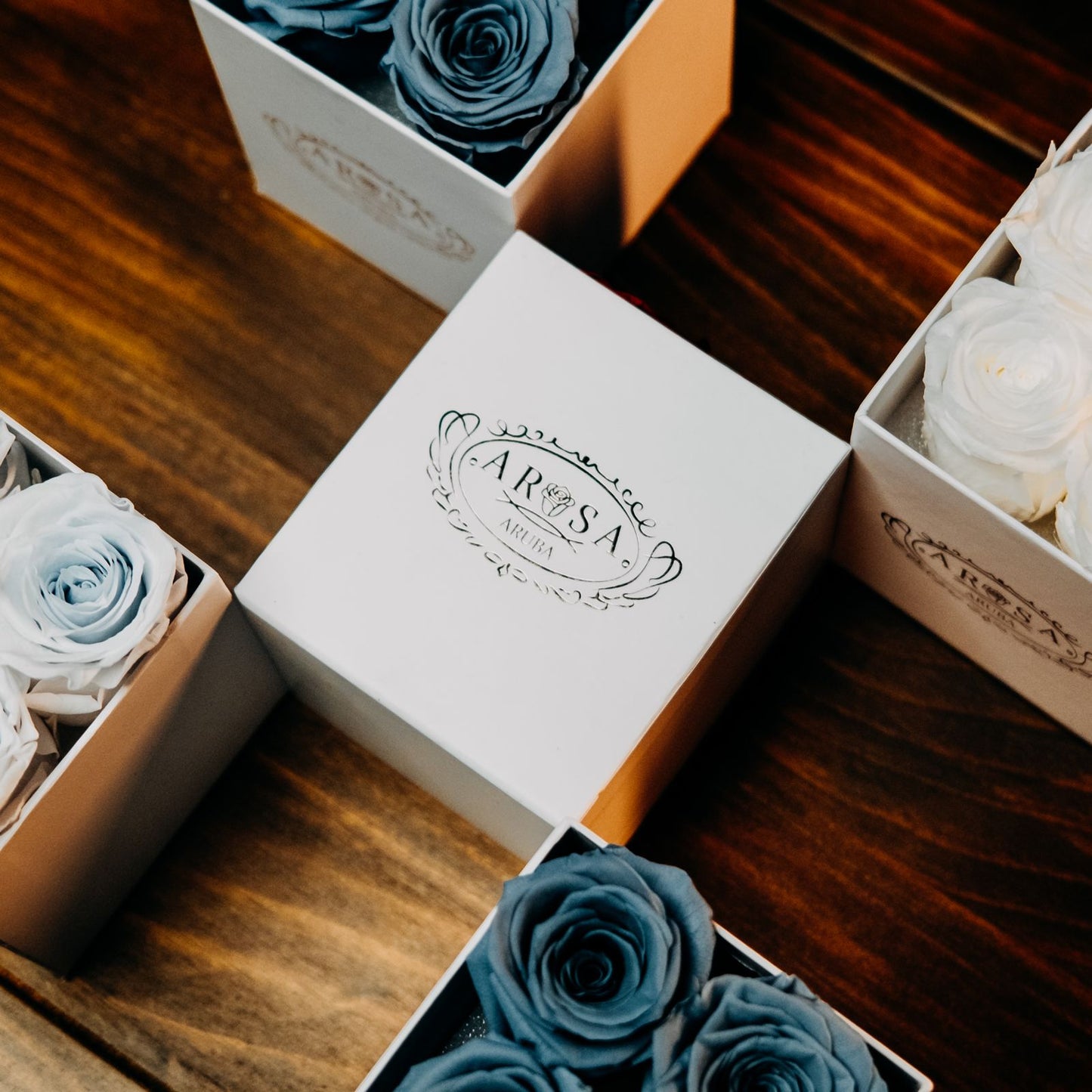 Arosa aruba a florist based in aruba that sells eternity roses and delivers them to any address in Aruba.